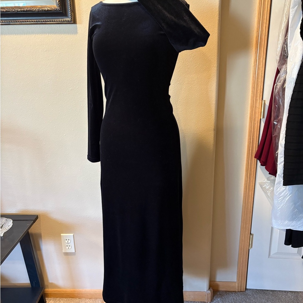 1990’s Luxurious Black Velvet Dress